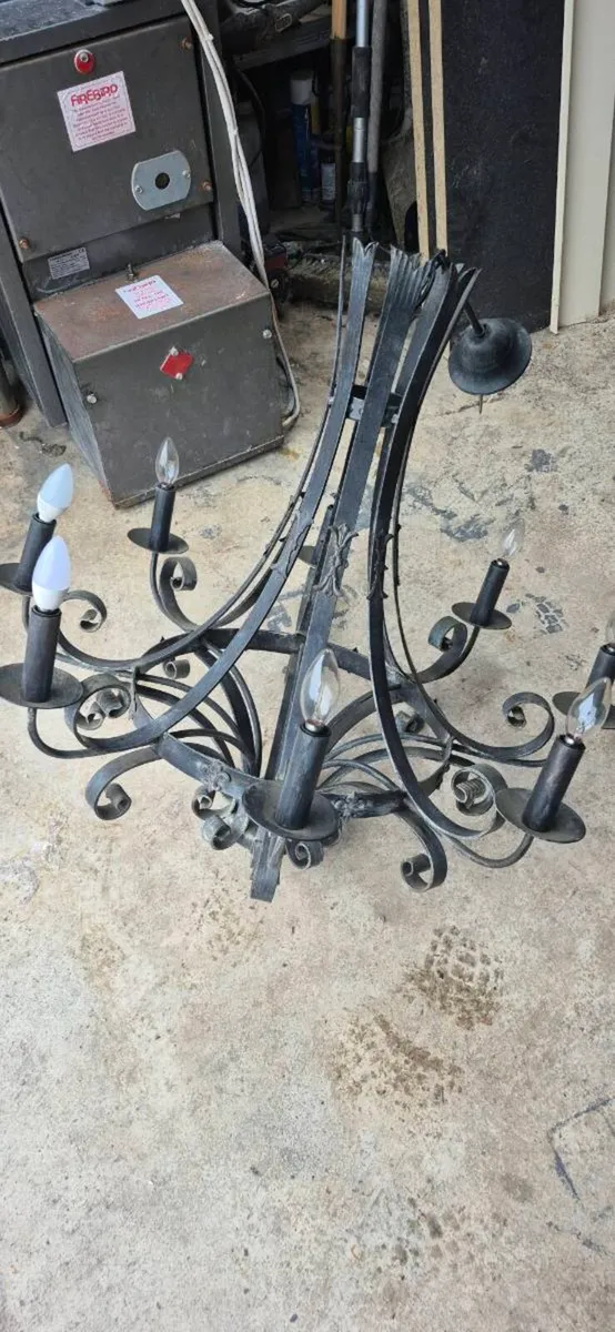 iron Chandaier - Image 3