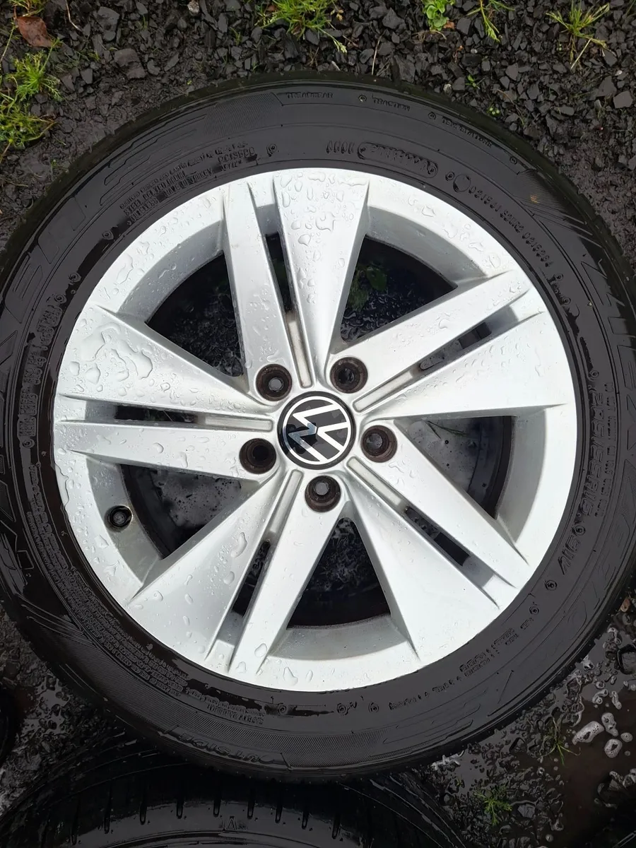 16" Genuine Vw Alloys with tyres - Image 3