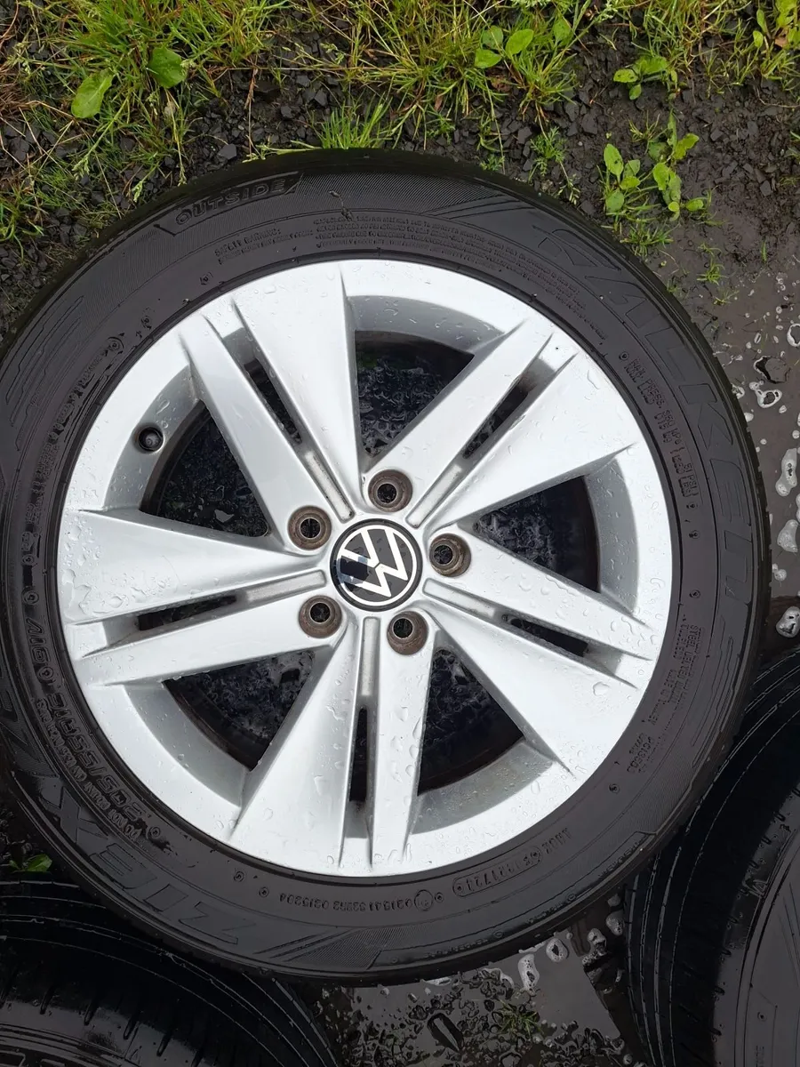 16" Genuine Vw Alloys with tyres - Image 4
