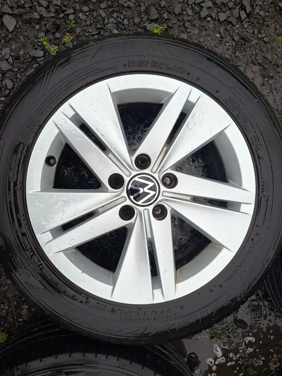 16" Genuine Vw Alloys with tyres - Image 2