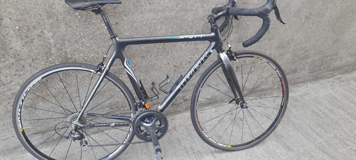 Trek 5200 Carbon Bike - Image 1