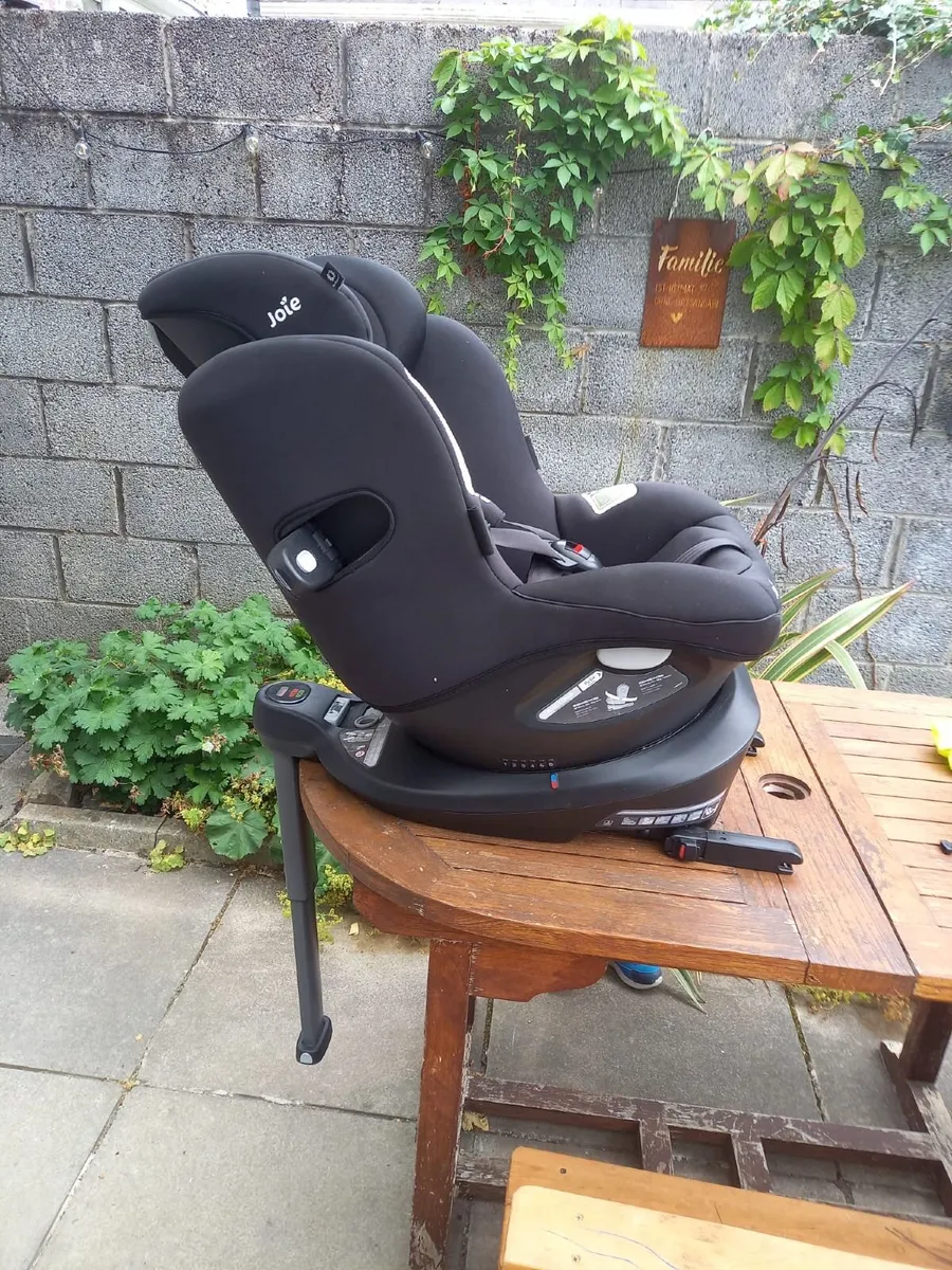 Joie i-Spin 360° i-Size ISOFix Car Seat - Image 1