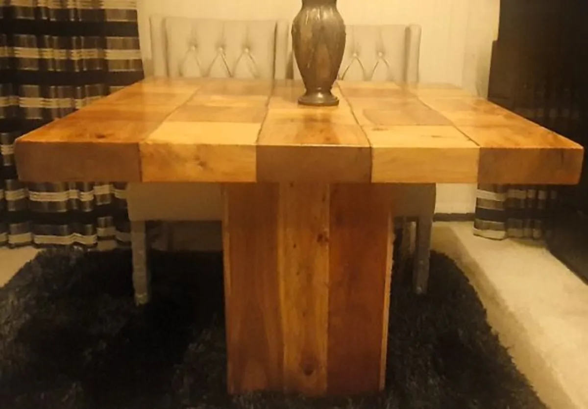 ✨Solid Oak Dining Table of Premium Quality✨ - Image 1
