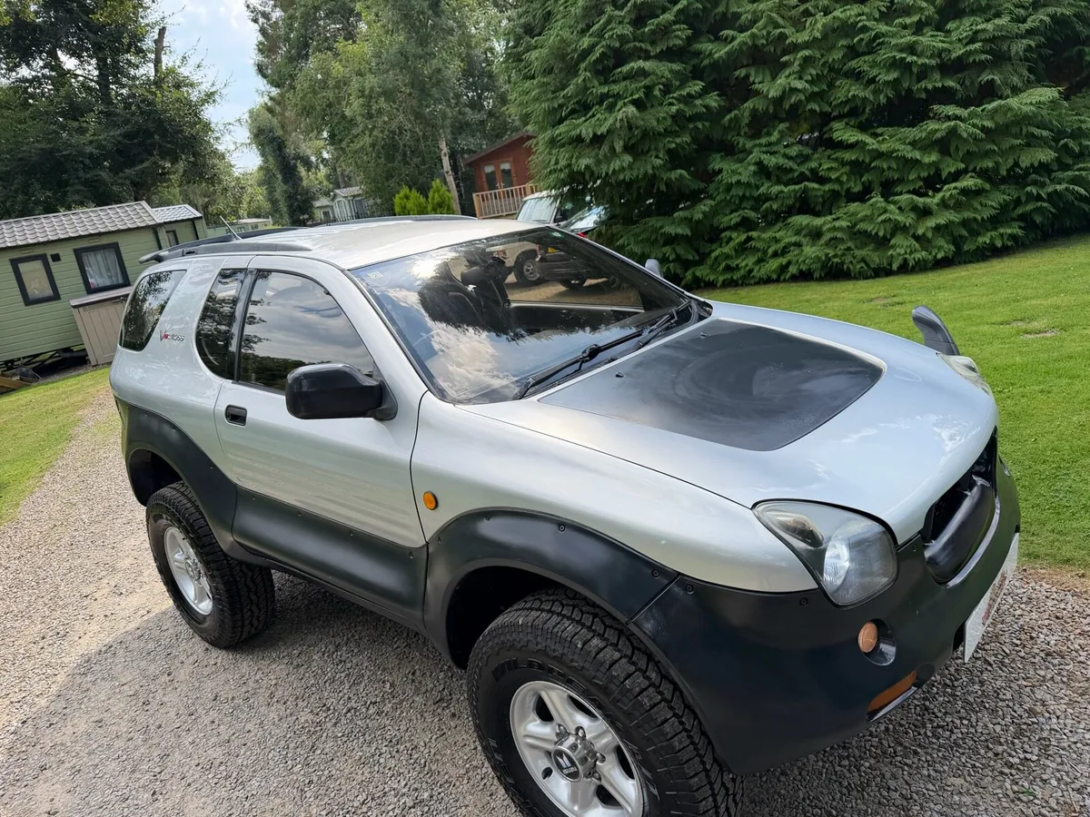 ISUZU VEHICROSS SPORTS UTILITY DAKAR COUPE - Image 1