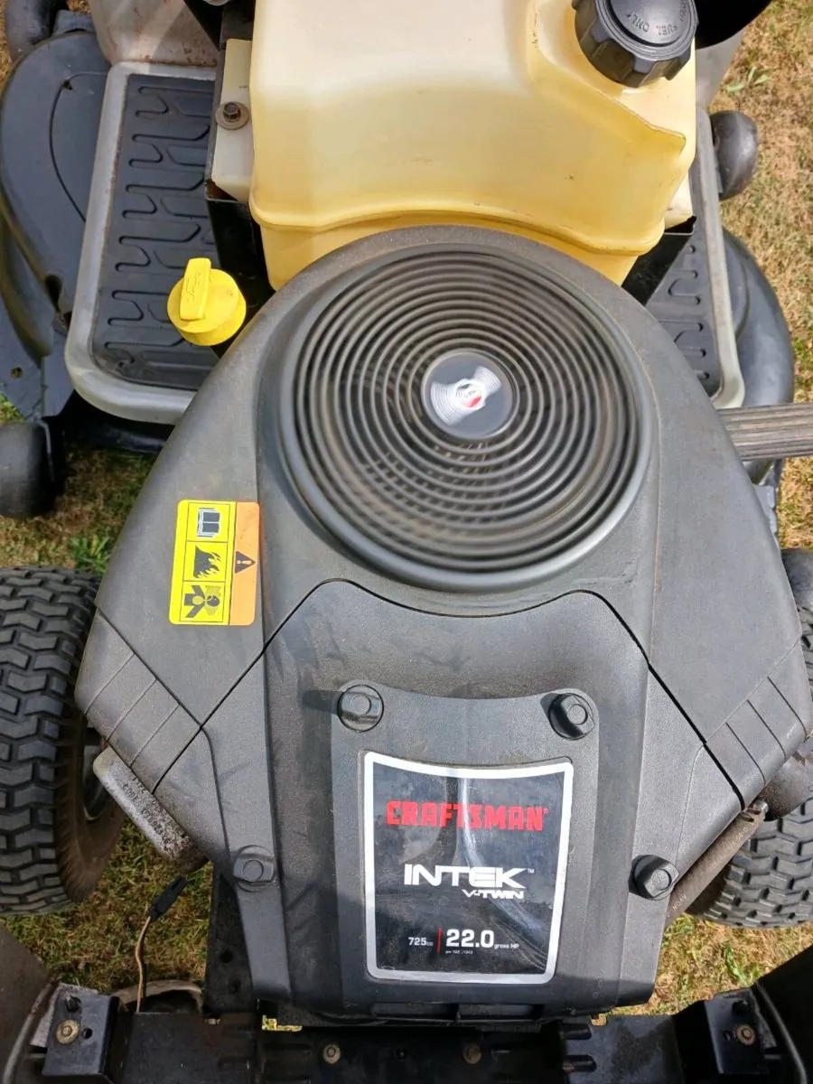 Craftsman 22hp Twin cylinder Briggs engine - Image 1