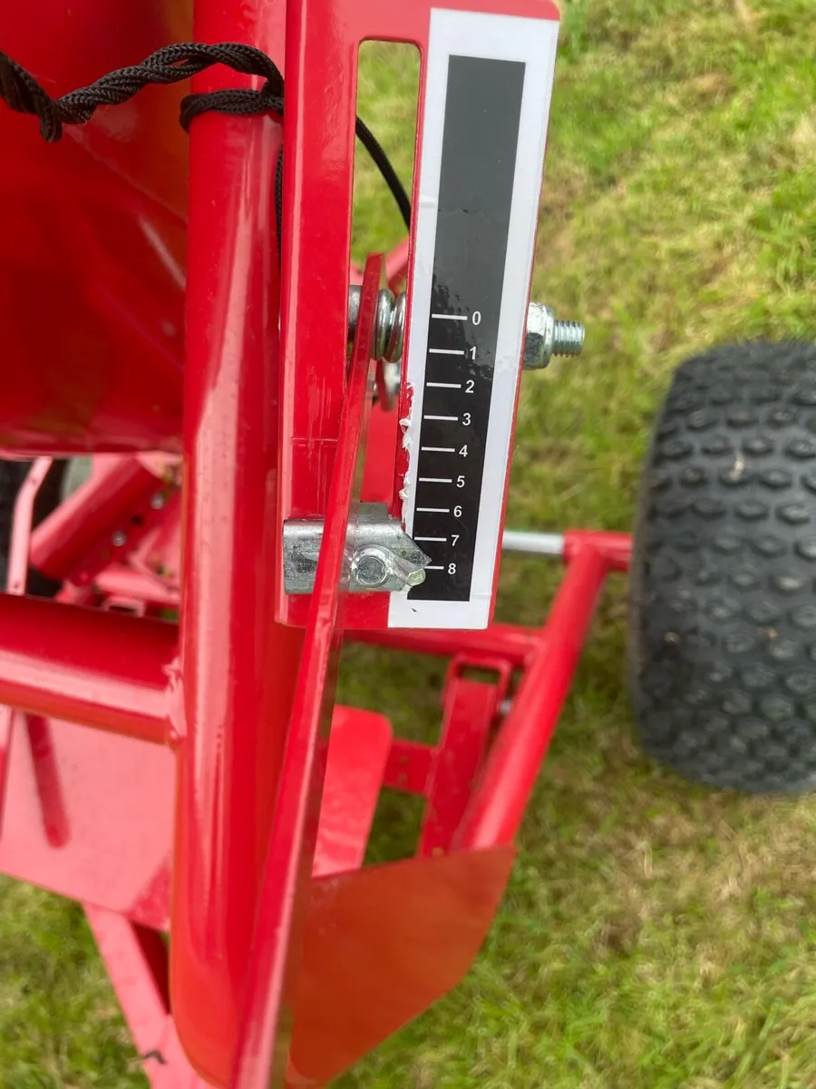 Rush licker/fert spreader - Image 4