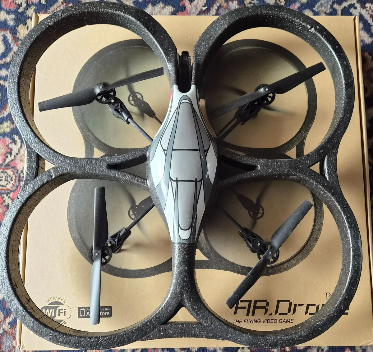AR Parrot Drone like new complete in box - Image 2