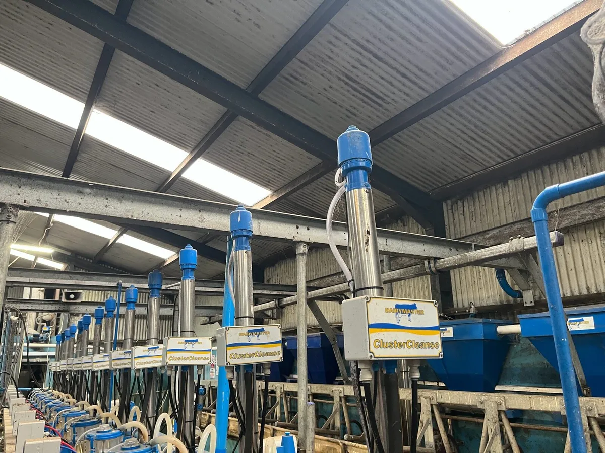 Dairymaster cluster flush system - Image 1