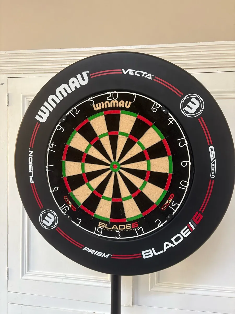 Winmau Blade 6 Darts Setup Complete Bundle - Image 2