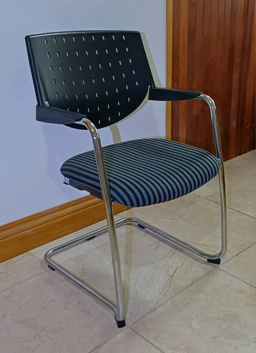 BUM Made in Italy Chair - Image 3
