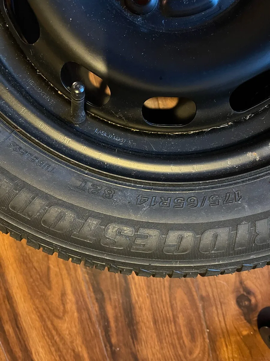 Fiesta wheel and tyre - Image 3