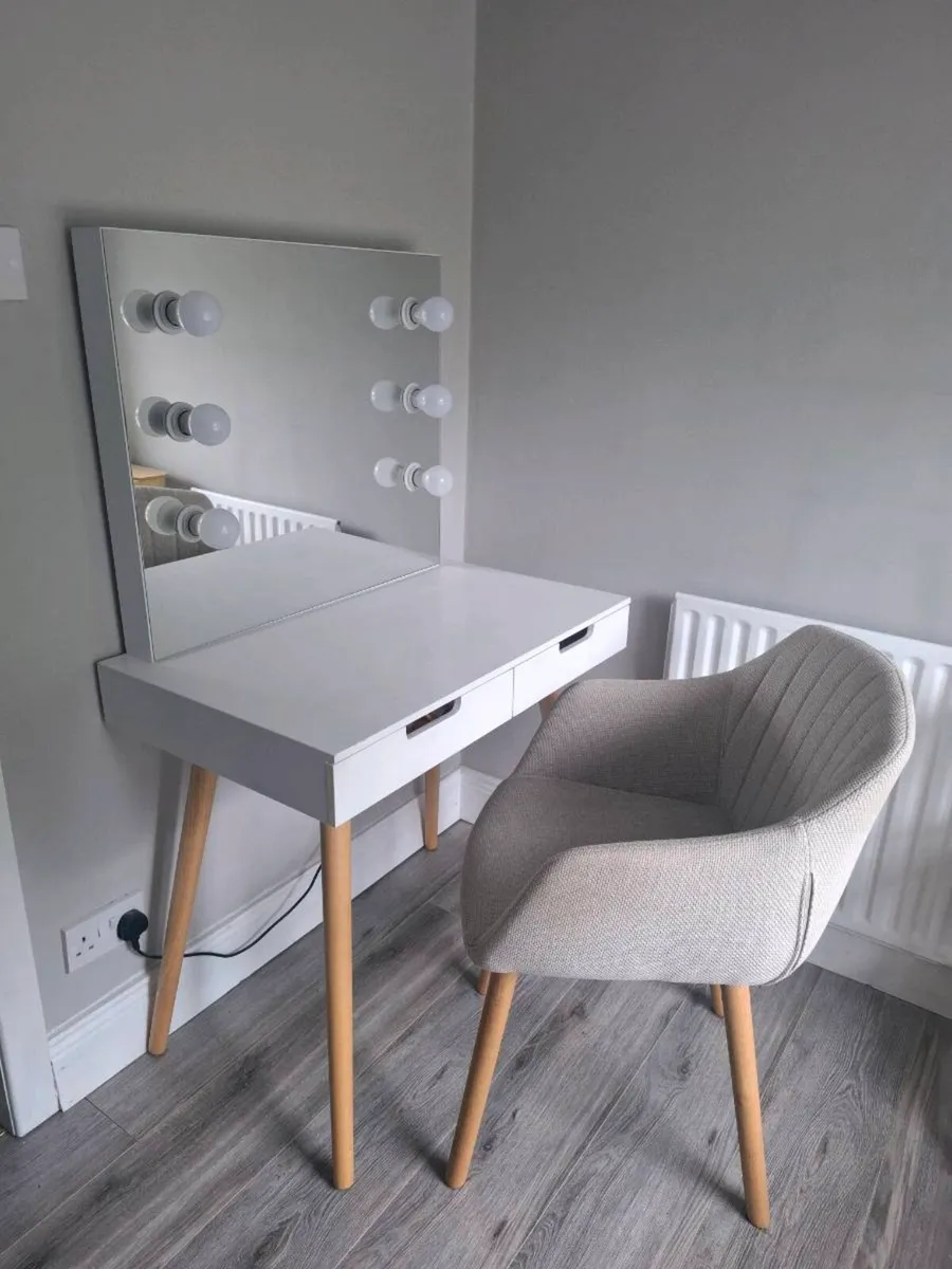 Vanity Table & Hollywood Mirror (+ Chair) - Image 2
