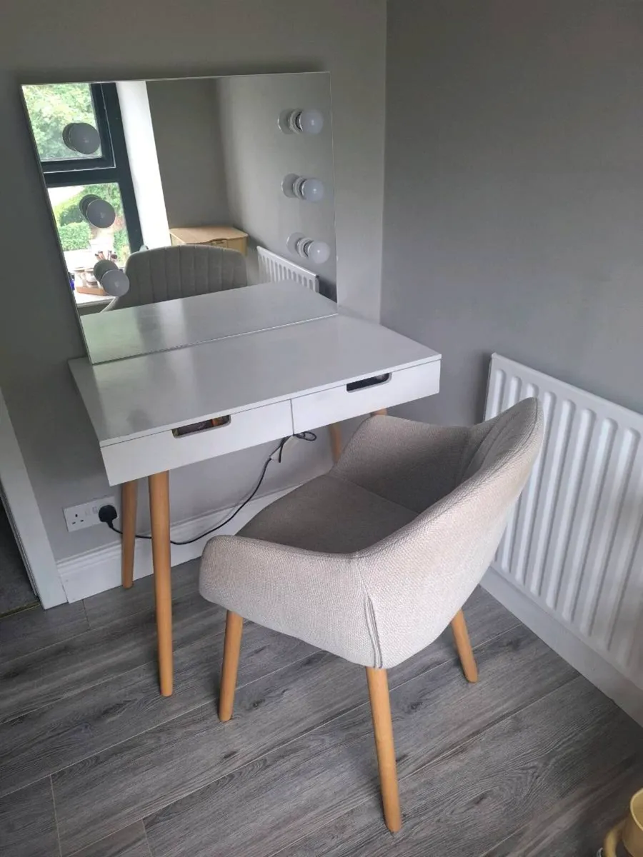 Vanity Table & Hollywood Mirror (+ Chair) - Image 3