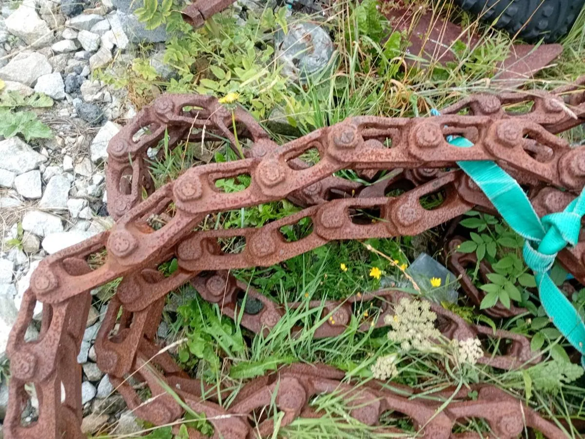 Track chains - Image 1