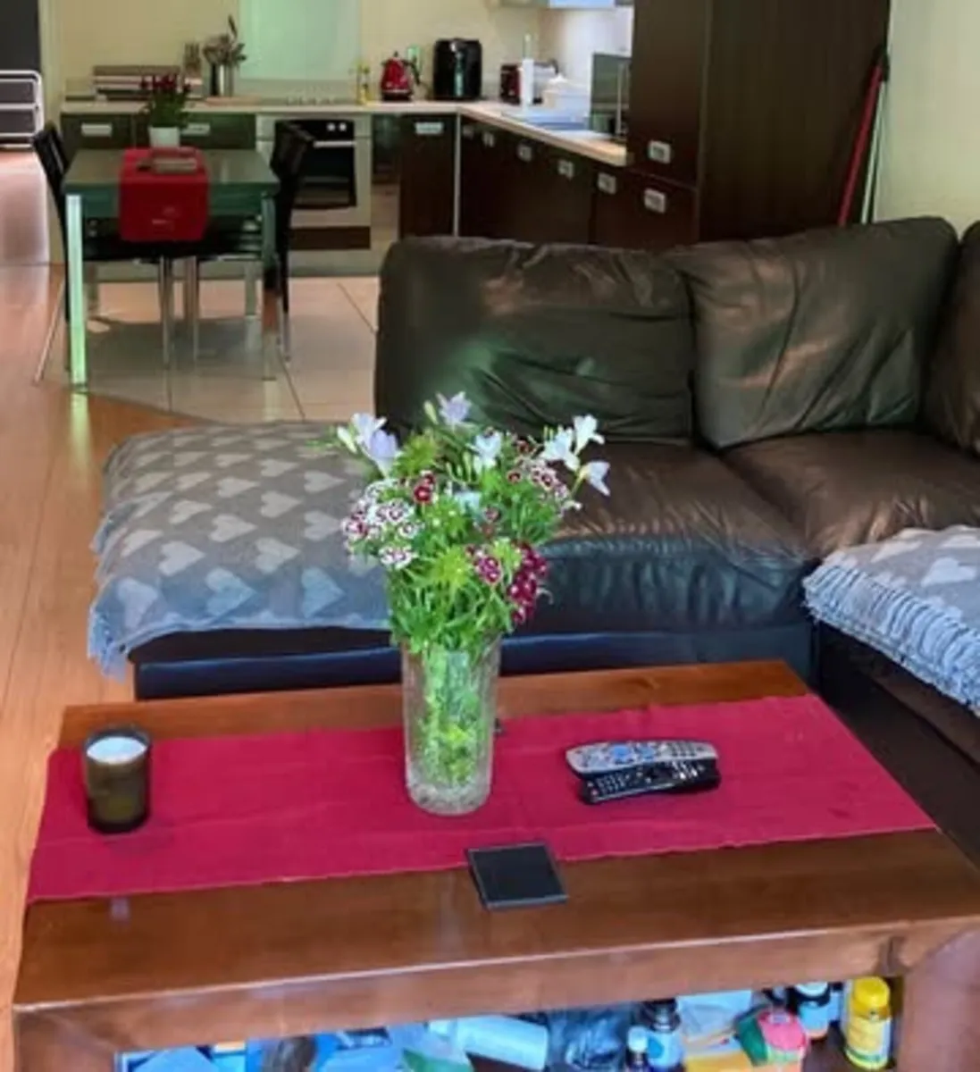 L shaped couch - Image 2