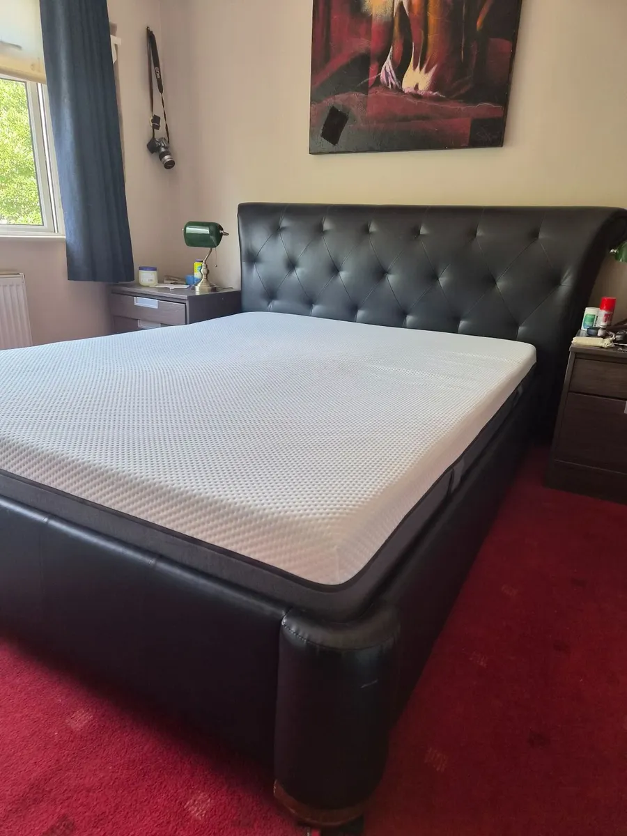 King size bed plus Emma mattress - Image 1