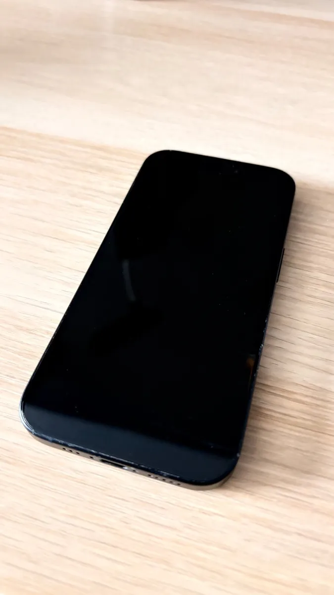 iPhone 16 (128GB) Black - Image 1