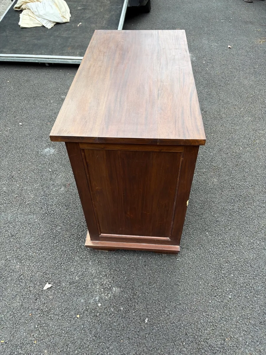 Beautiful Cabinet / Chest of Drawers - Image 2