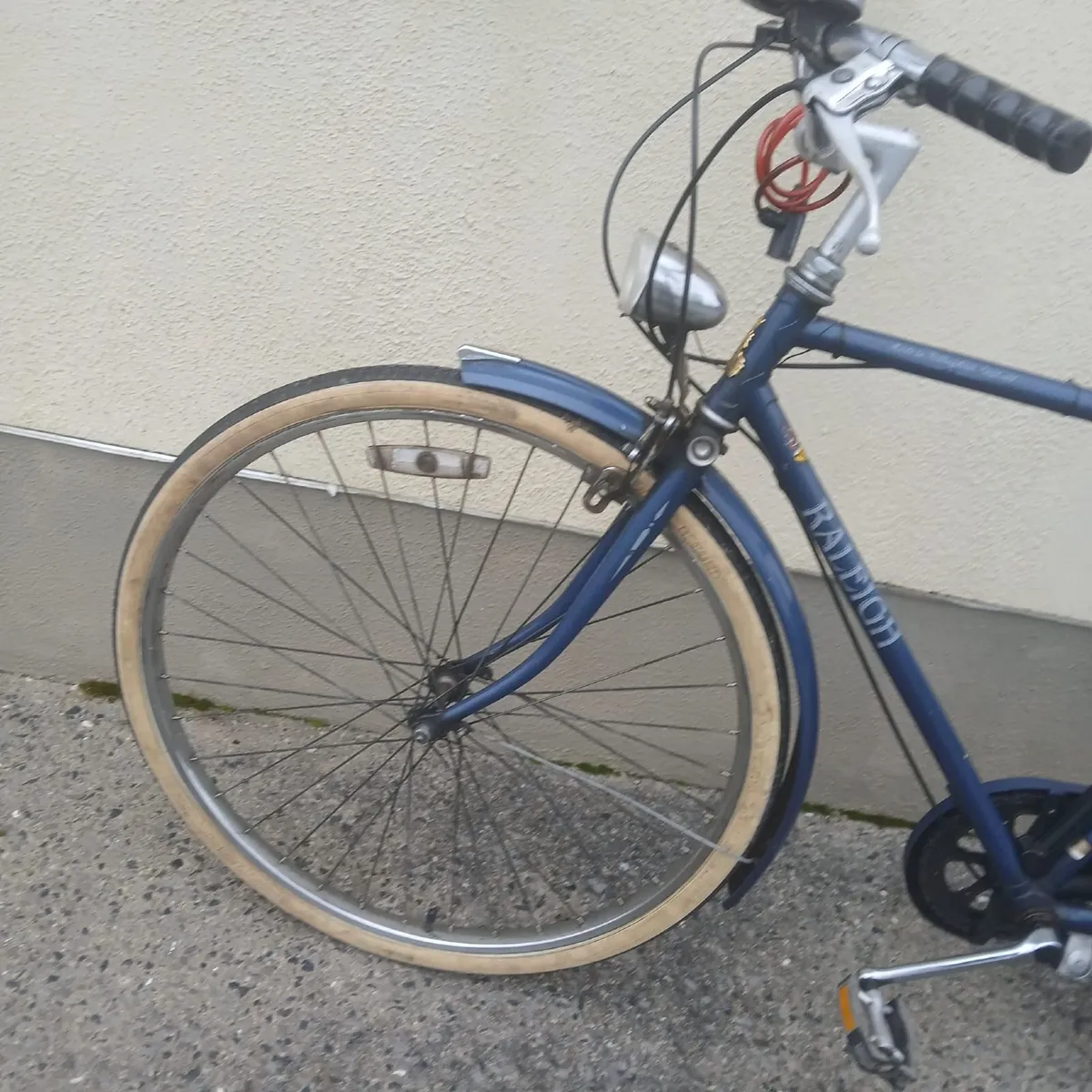 Boys bike - Image 3