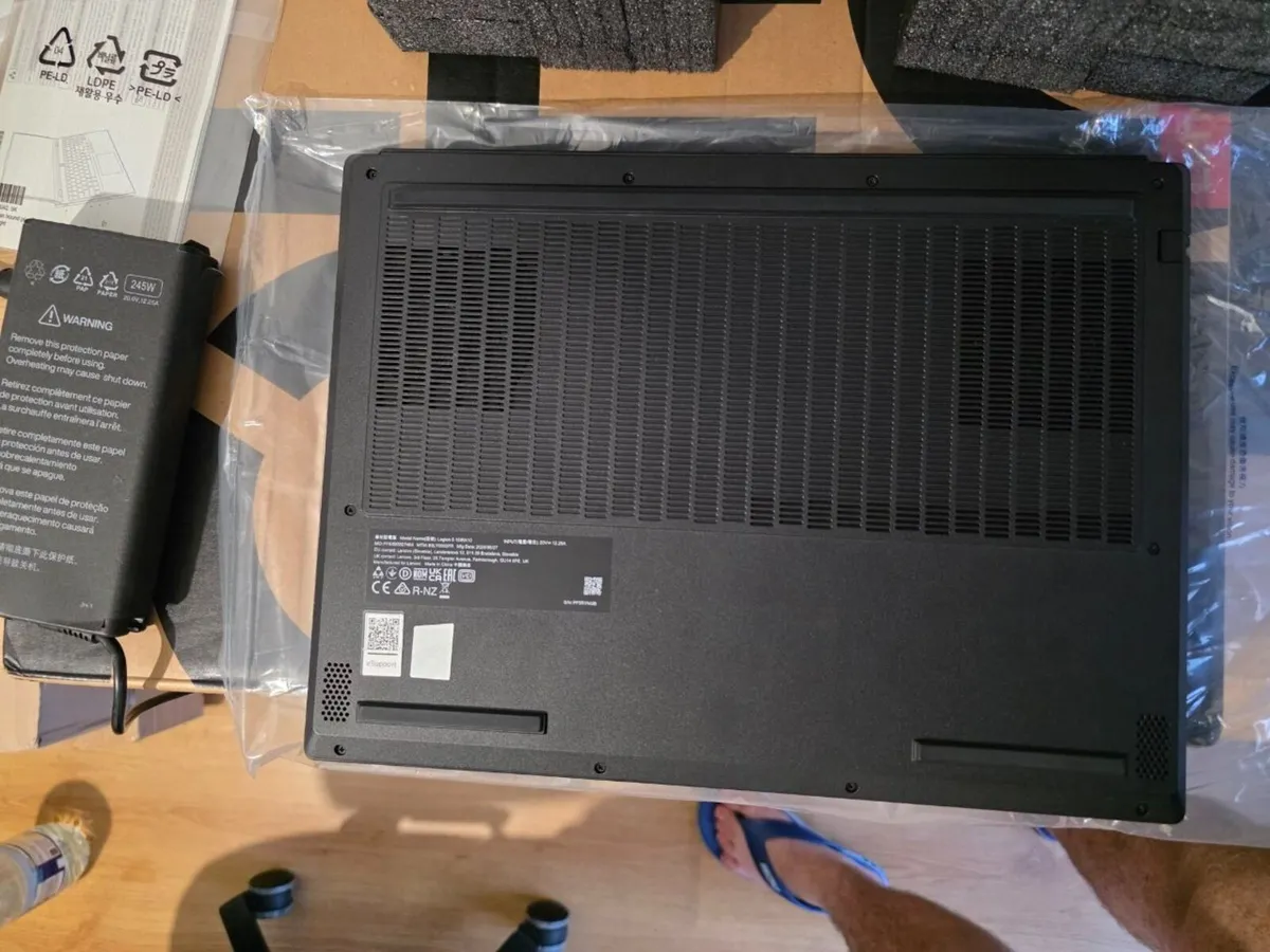 Lenovo Legion 5 RTX 5070 i7-13650HX 32GB 1TB OLED - Image 4