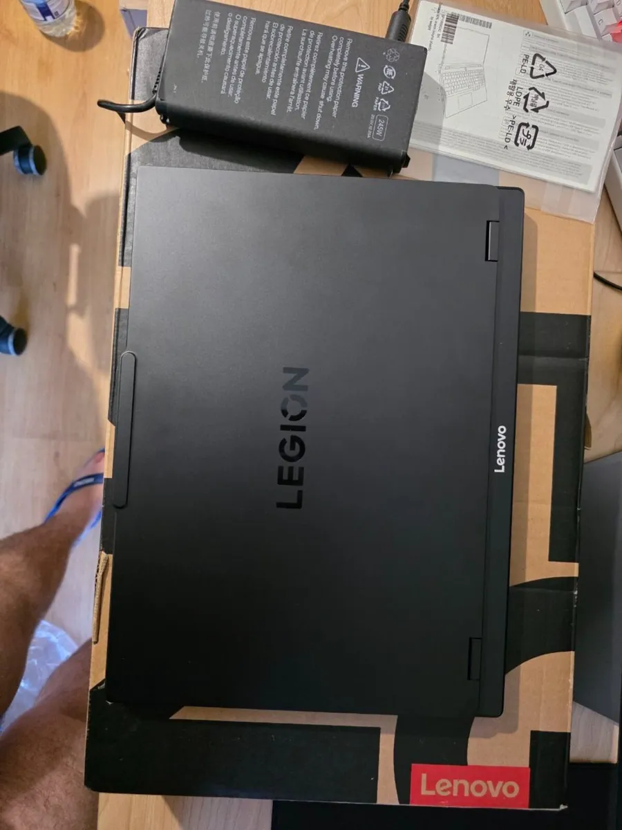 Lenovo Legion 5 RTX 5070 i7-13650HX 32GB 1TB OLED - Image 3