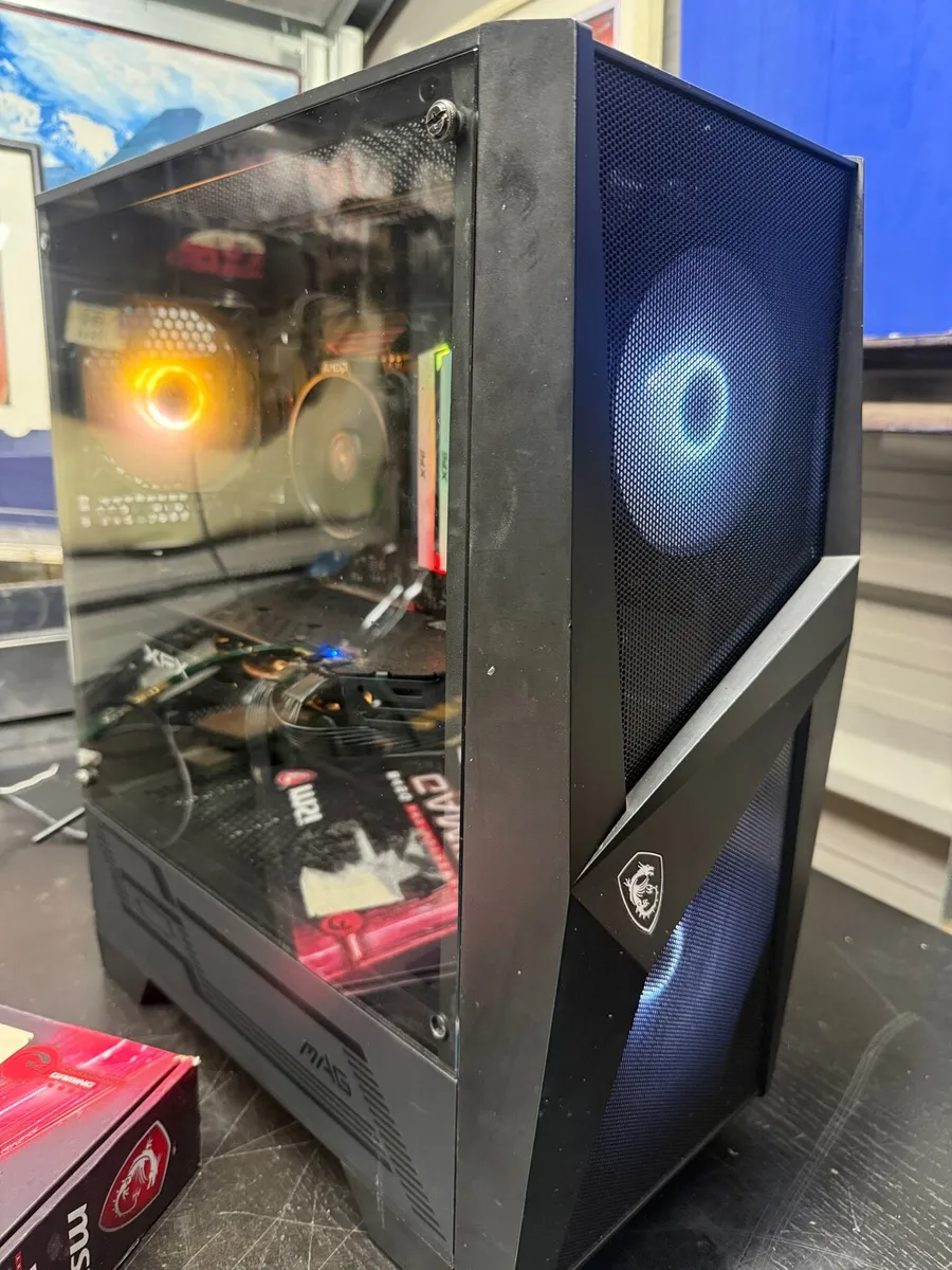 GAMING COMPUTER RYZEN AMD - Image 1