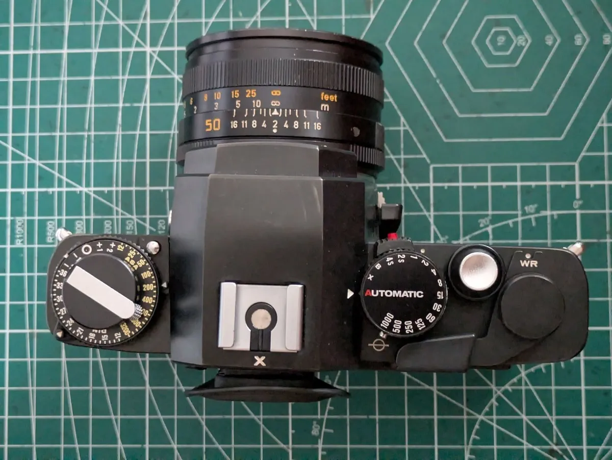 🎞️ Leica R3 MOT Electronic + Summicron 50mm f/2 - Image 2