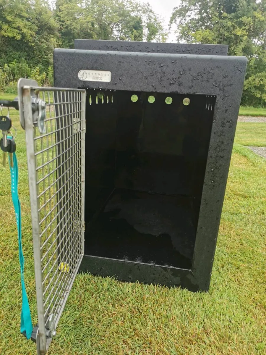 Dog carrier box - Image 2