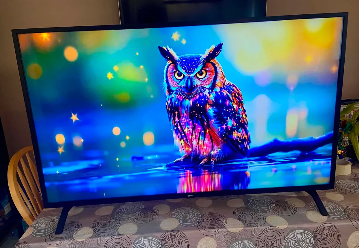 LG 50" 4K Ultra HD Smart TV & BOX - Image 4