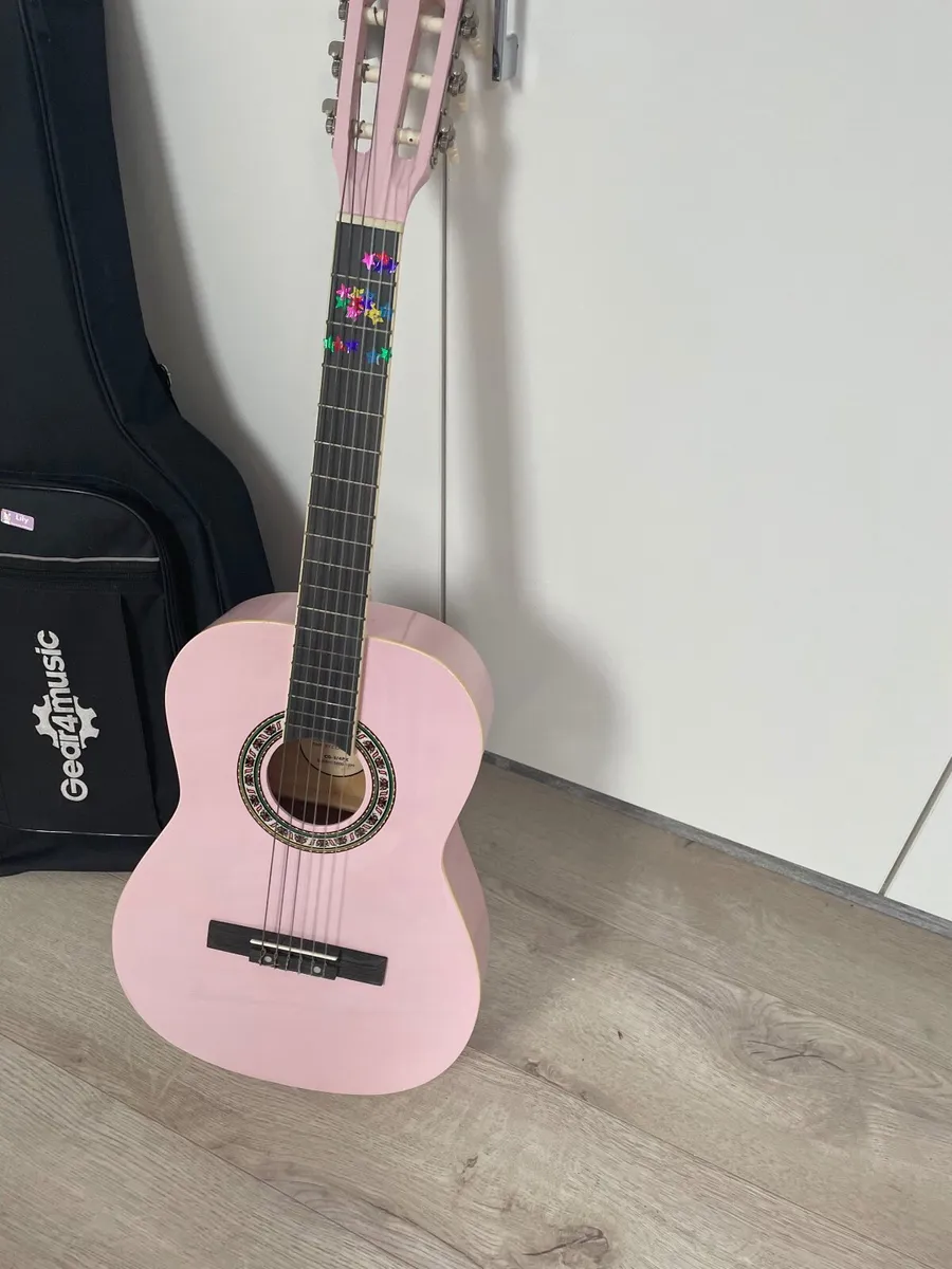 3/4 guitar - Image 1