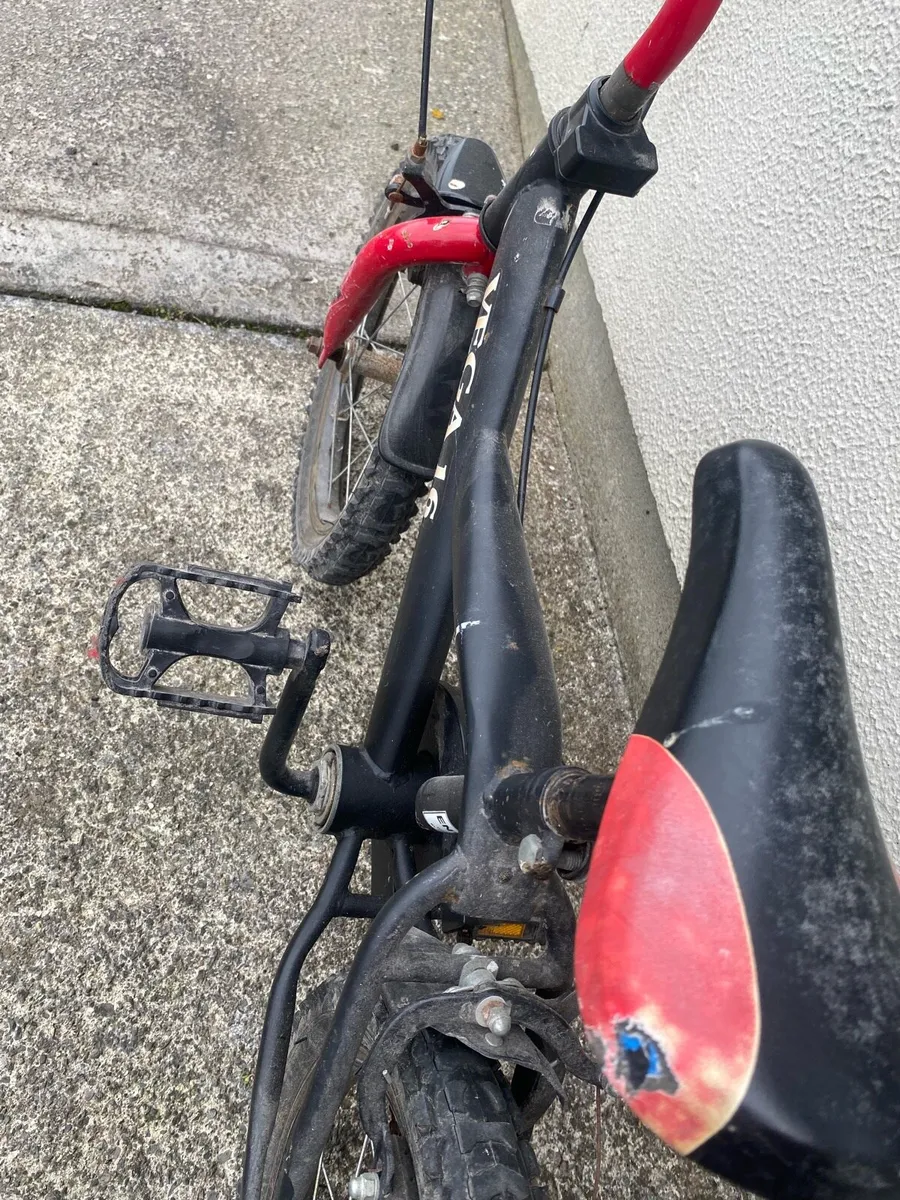 VEGA 16 Children’s Bike – Black & Red - Image 3