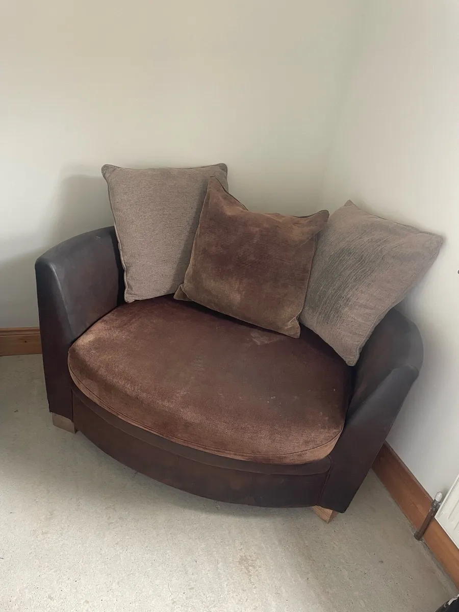Love chair - Image 2