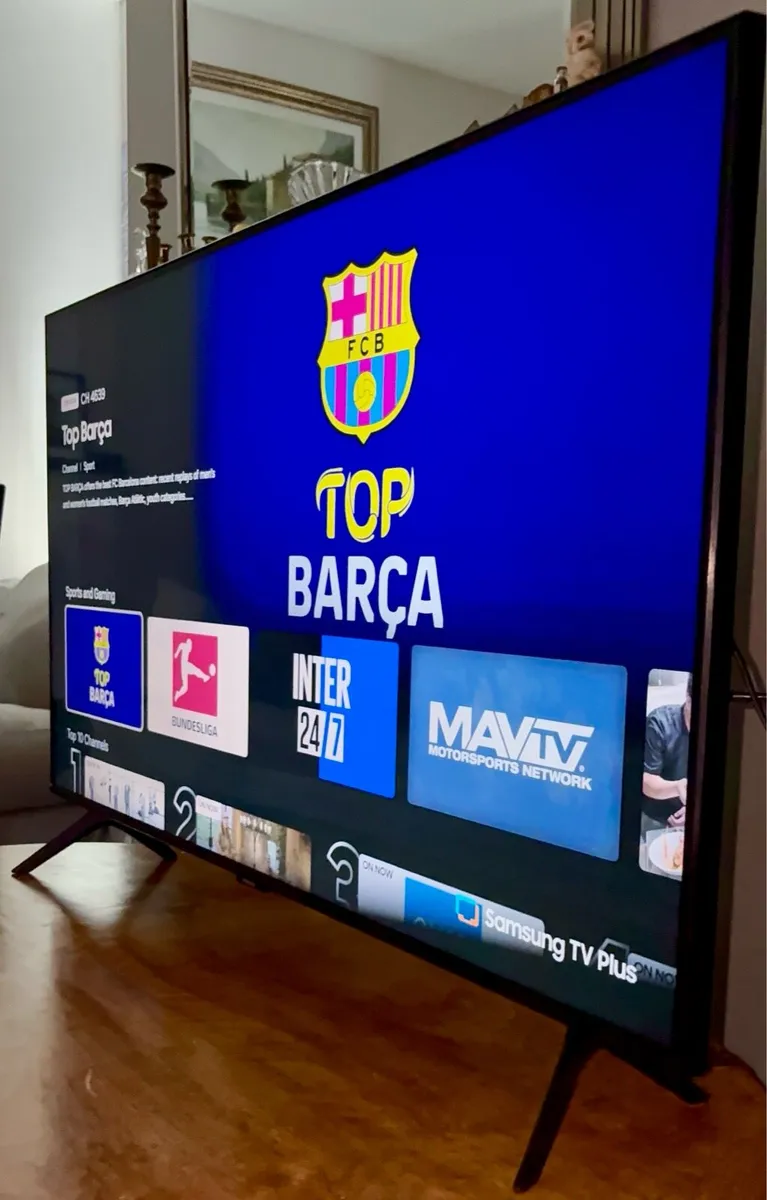 Samsung 43" Crystal UHD 4K Smart TV-Xbox build in! - Image 1