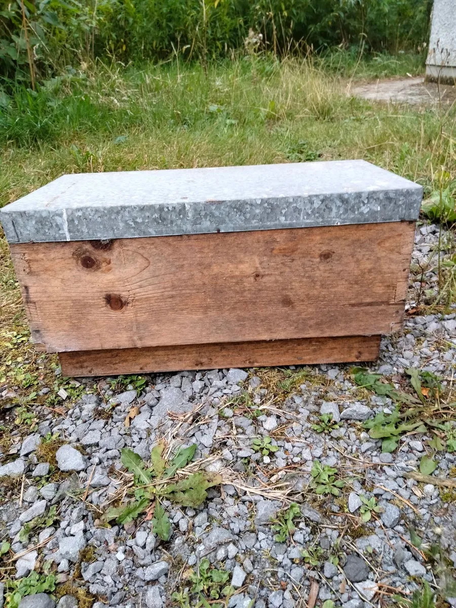 Bee keeping equipment - Image 2