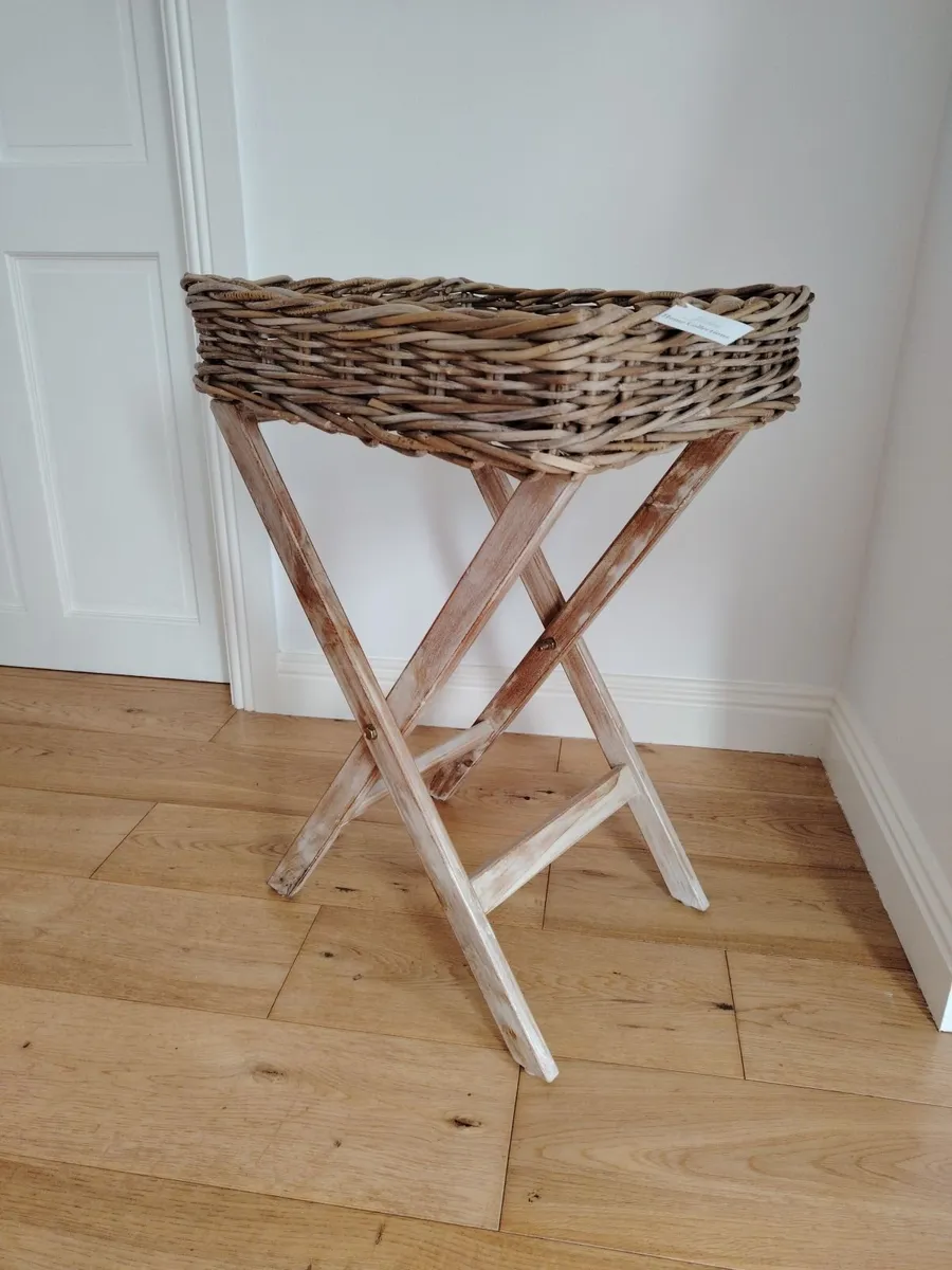 "NEW" Willow Table Tray - Image 1