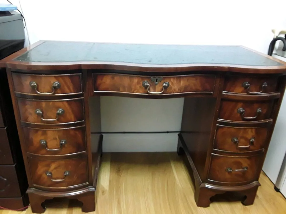 DESK, (on hold now) - Image 1