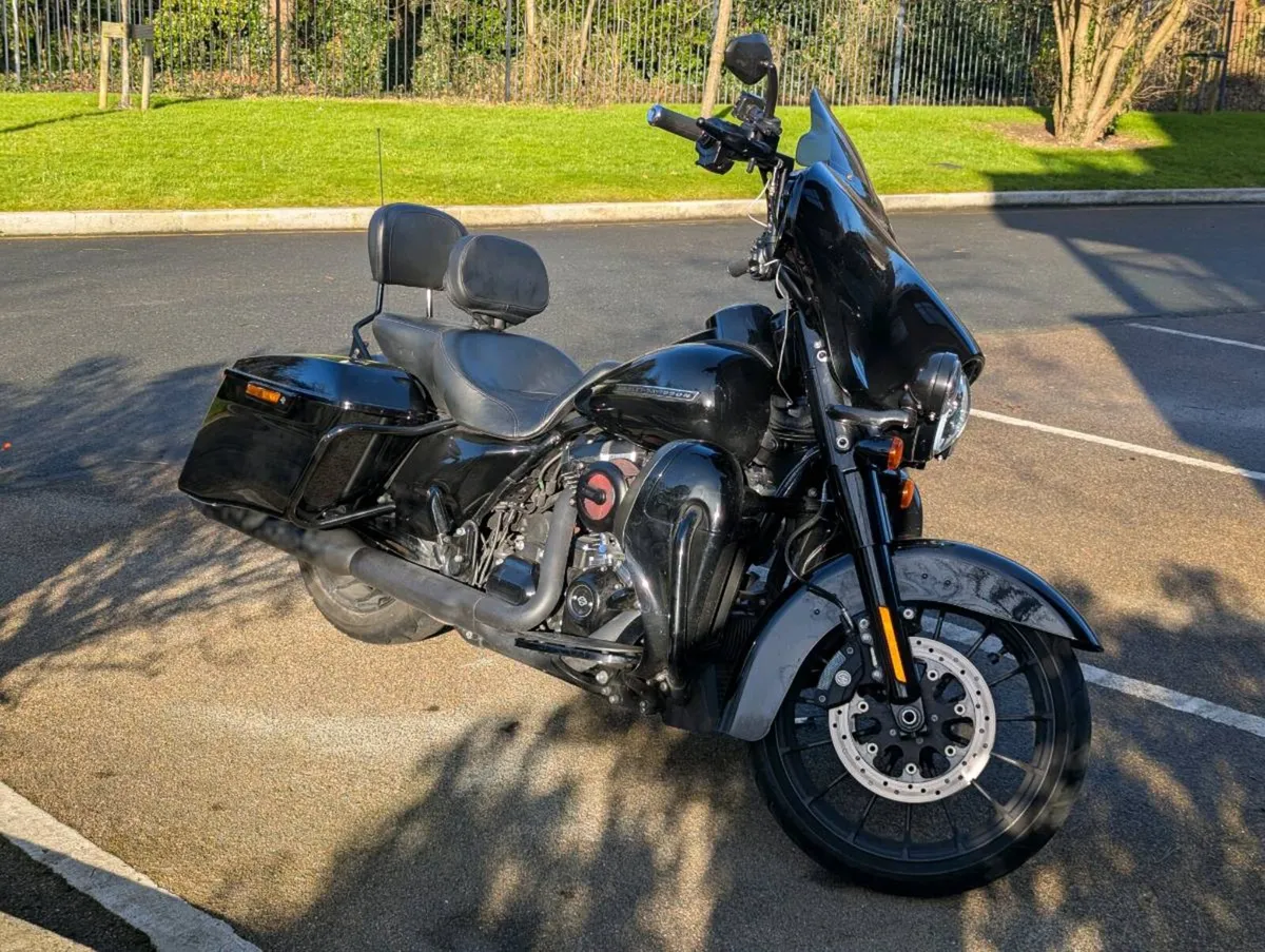 2018 Harley-Davidson Street Glide Special (FLHXS) - Image 4