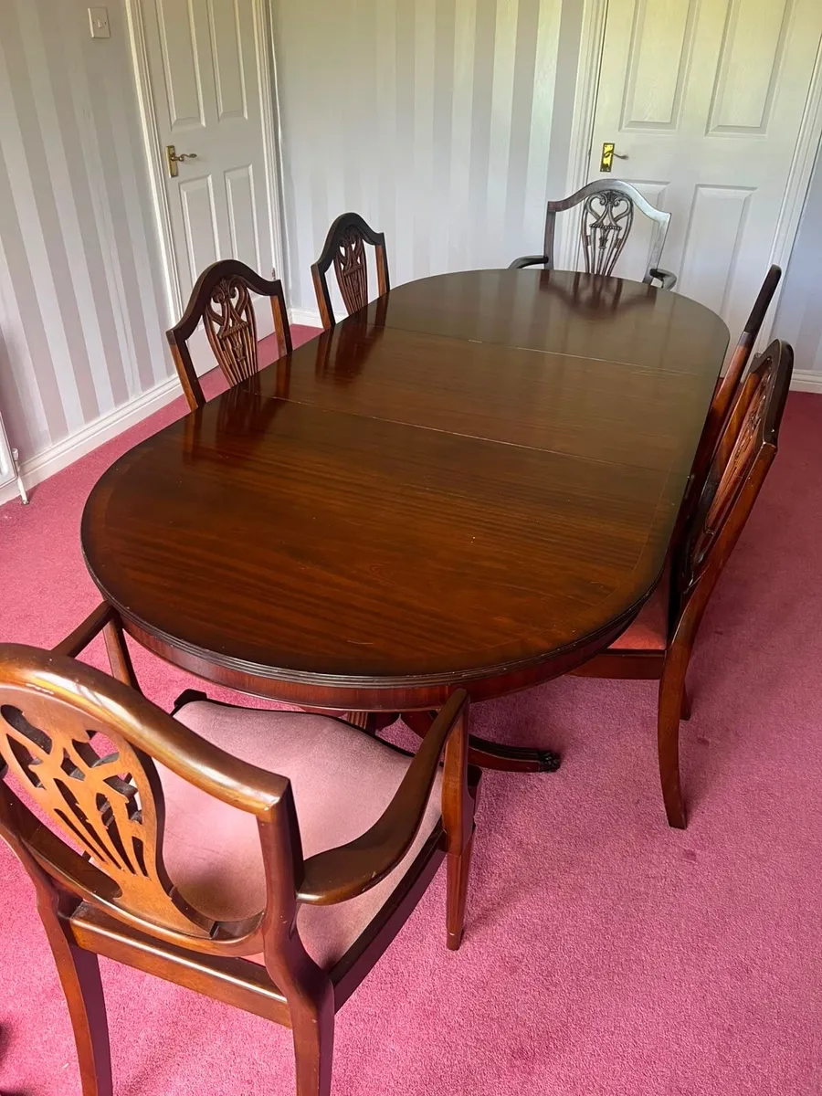 Dining Table and 6 Chairs