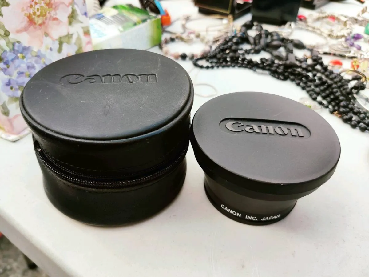 NEW CANON TELE-CONVERTER, 1.4 X 55 Lens & Case ! - Image 2