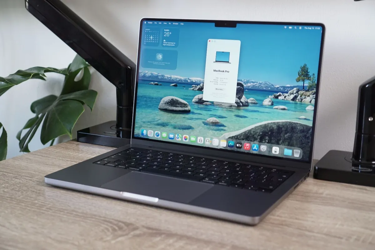 Macbook Pro 14" 2021 M1 Pro | 16GB | 512GB - Image 1