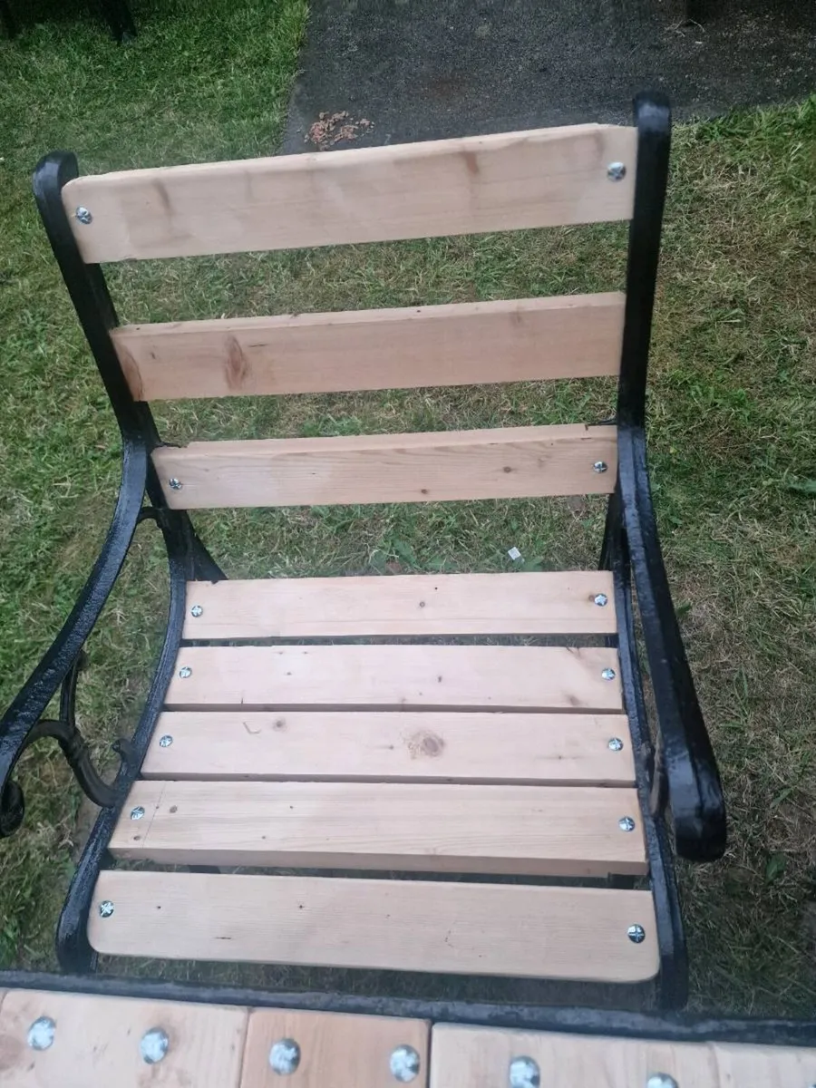 Cast iron Garden set ( Table - benches - chairs ) - Image 4