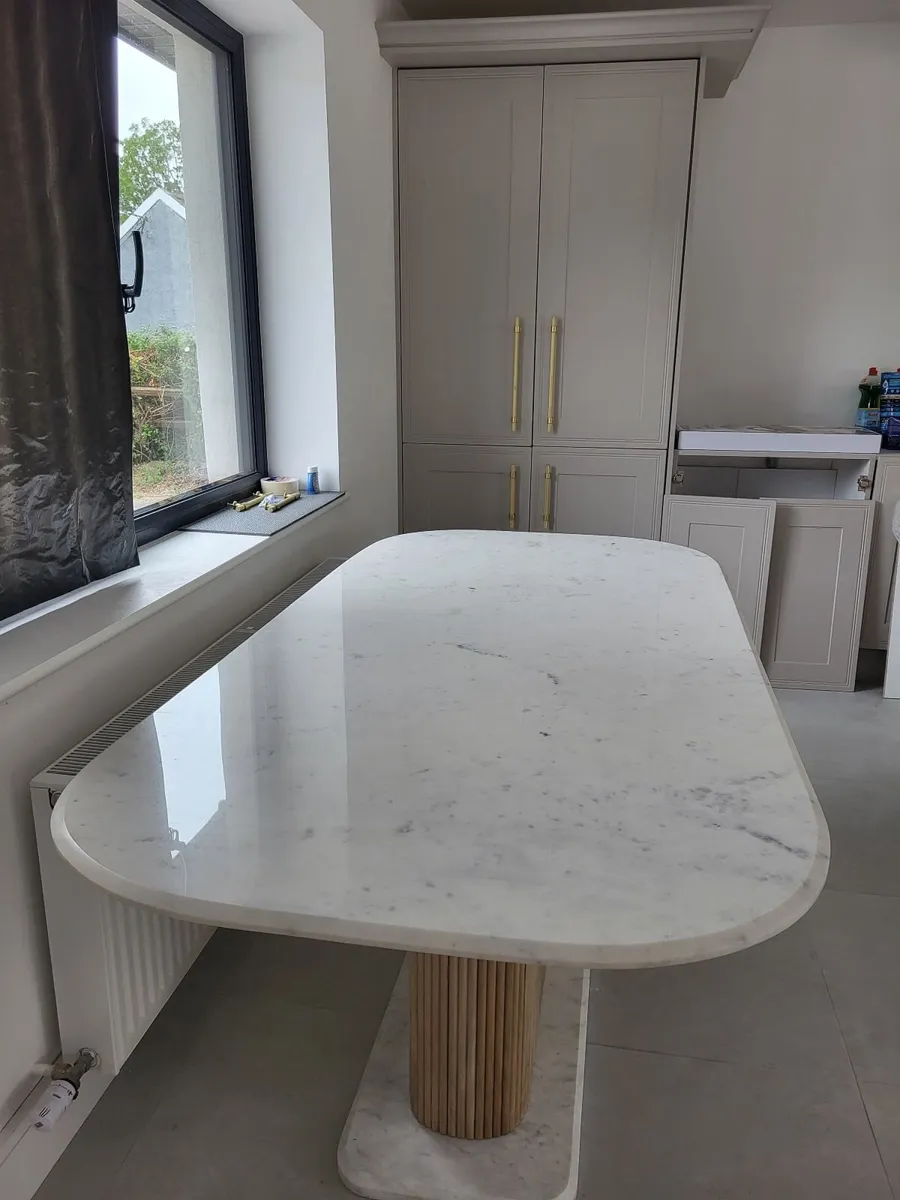 Beautiful Dining table - Image 1