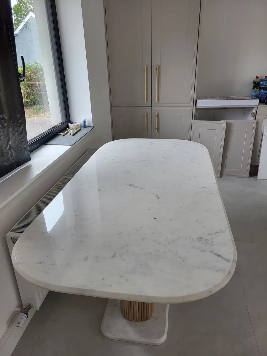 Beautiful Dining table - Image 3