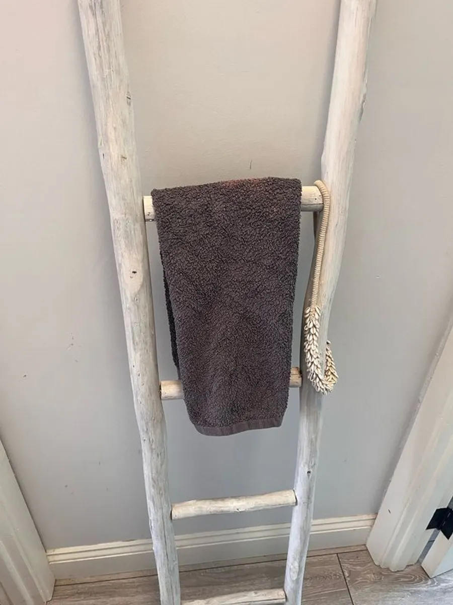 Solid Wood Whitewashed Decorative Ladder - Image 4