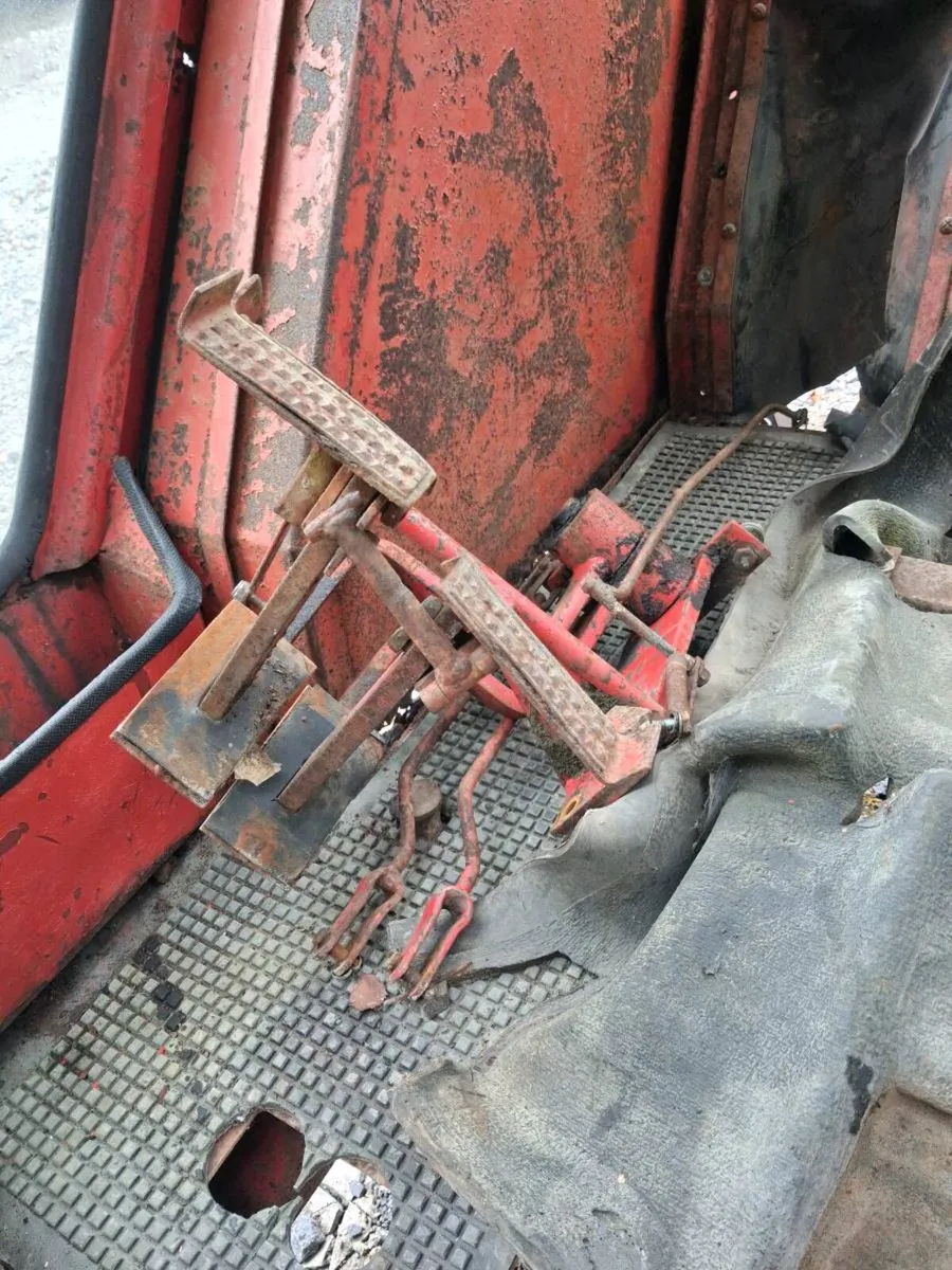Lambourn cab to suit massey ferguson 188 or 290 - Image 3