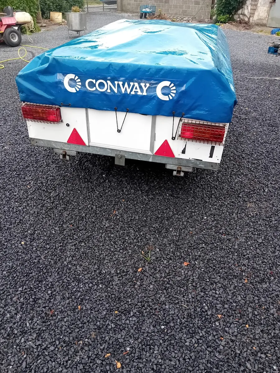 Folding camper - Image 1