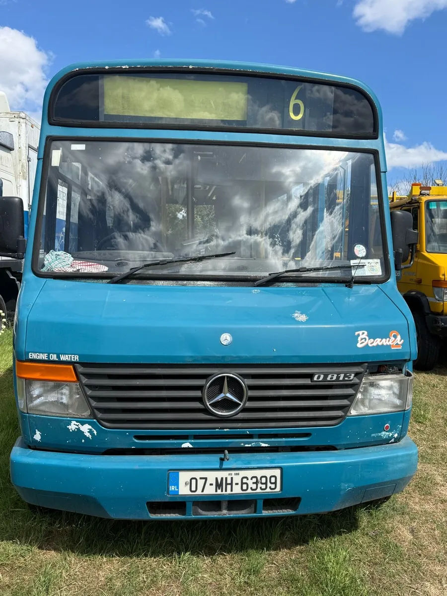 Mercedes 0813 - Image 1