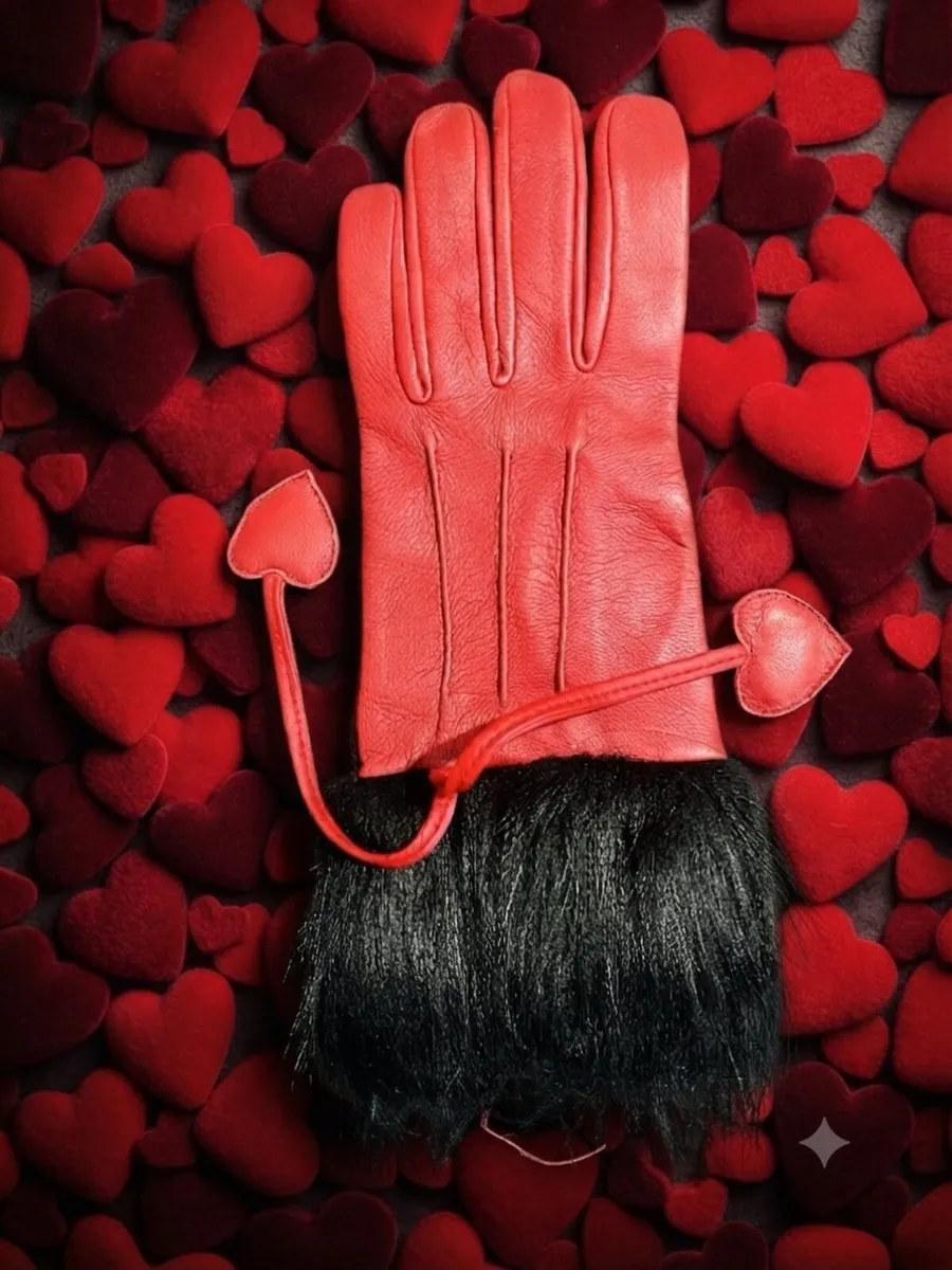 beautiful glove - Image 2