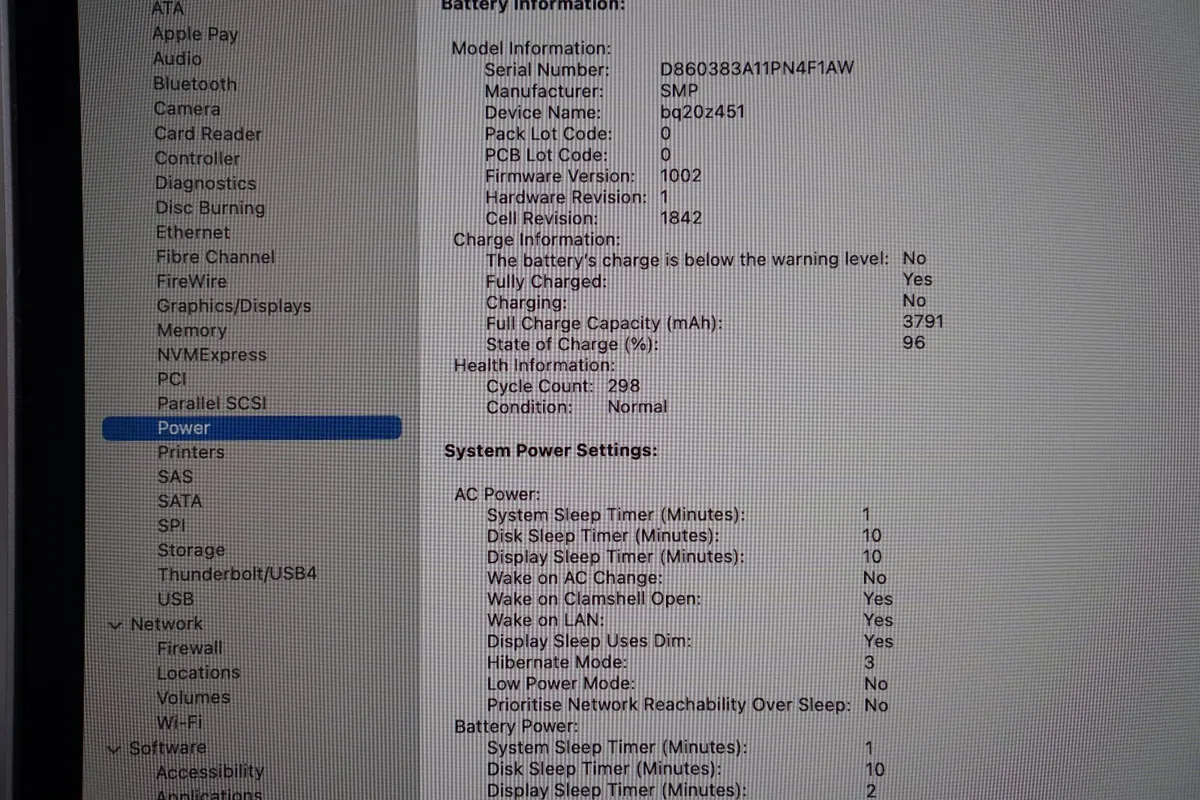 MacBook Air Retina 13" 2020 | i7 | 16GB - Image 4