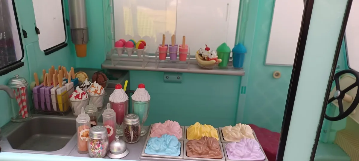 Our Generation Ice Cream Truck - Image 4